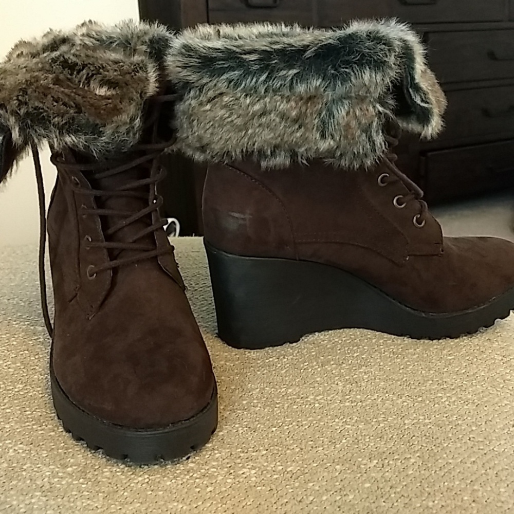 Faux fur wedge lace up boots